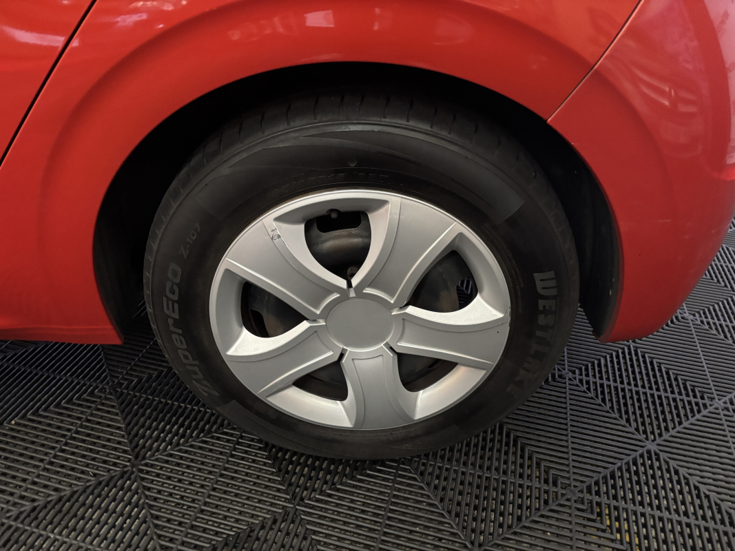 Peugeot 208 — 25