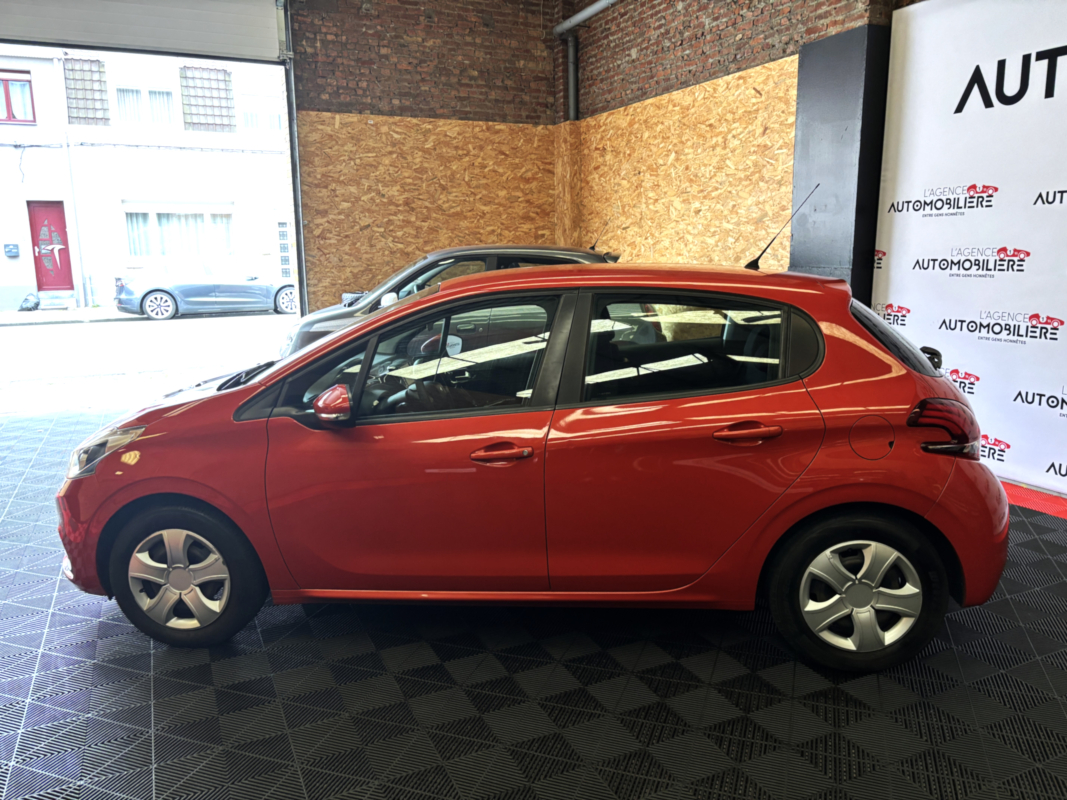 Peugeot 208 — 7