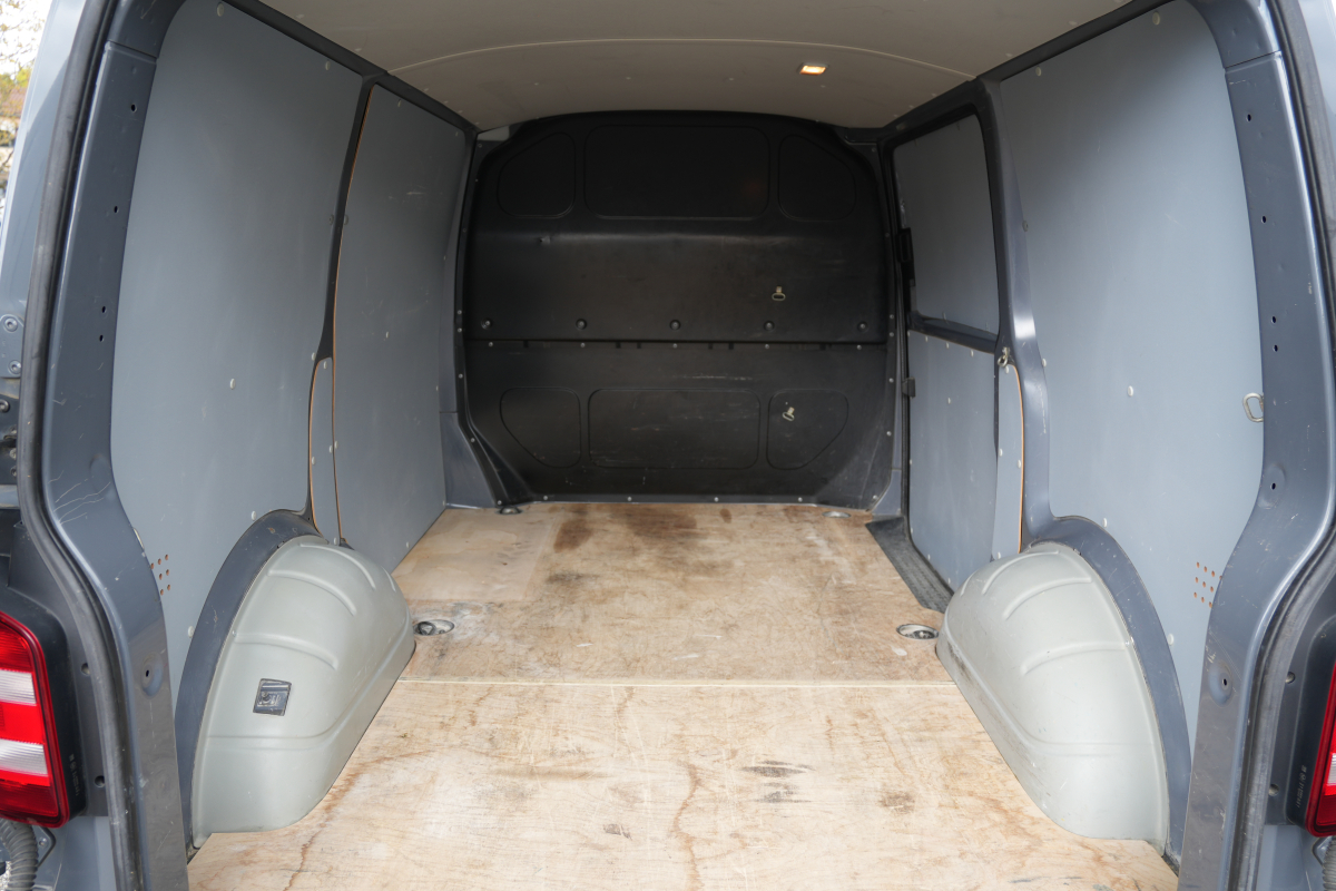 Volkswagen Transporter — 11