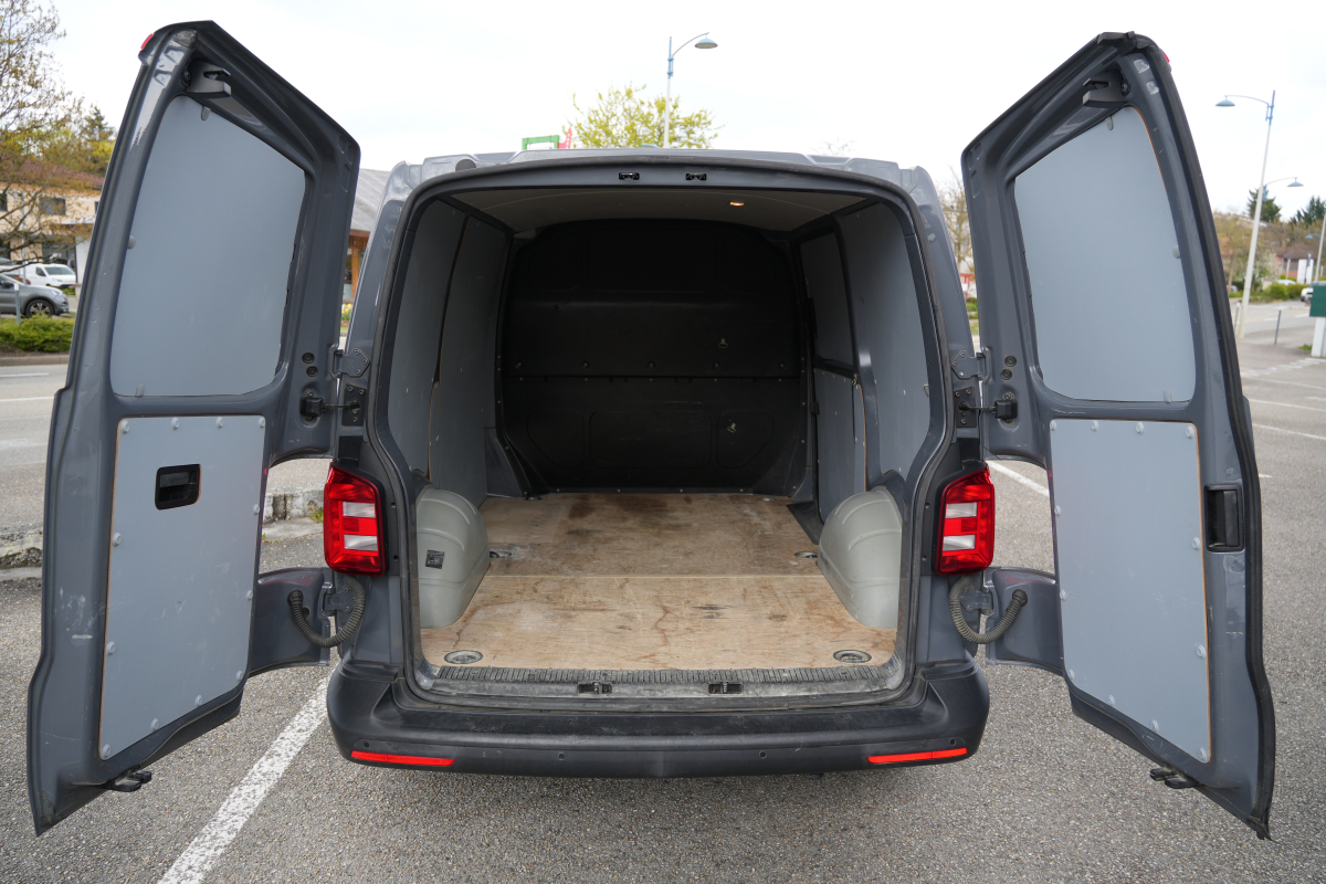 Volkswagen Transporter — 10