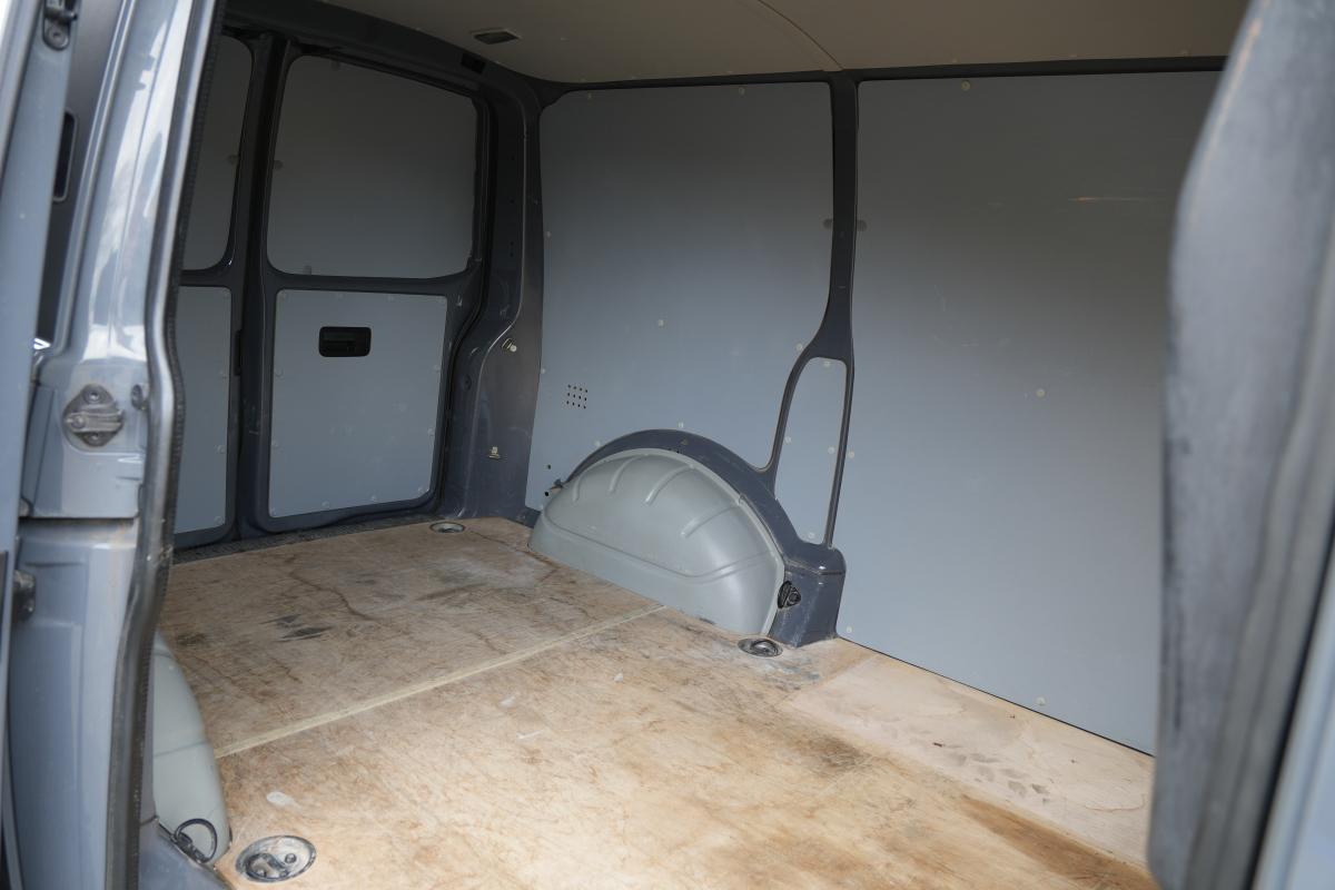 Volkswagen Transporter — 14