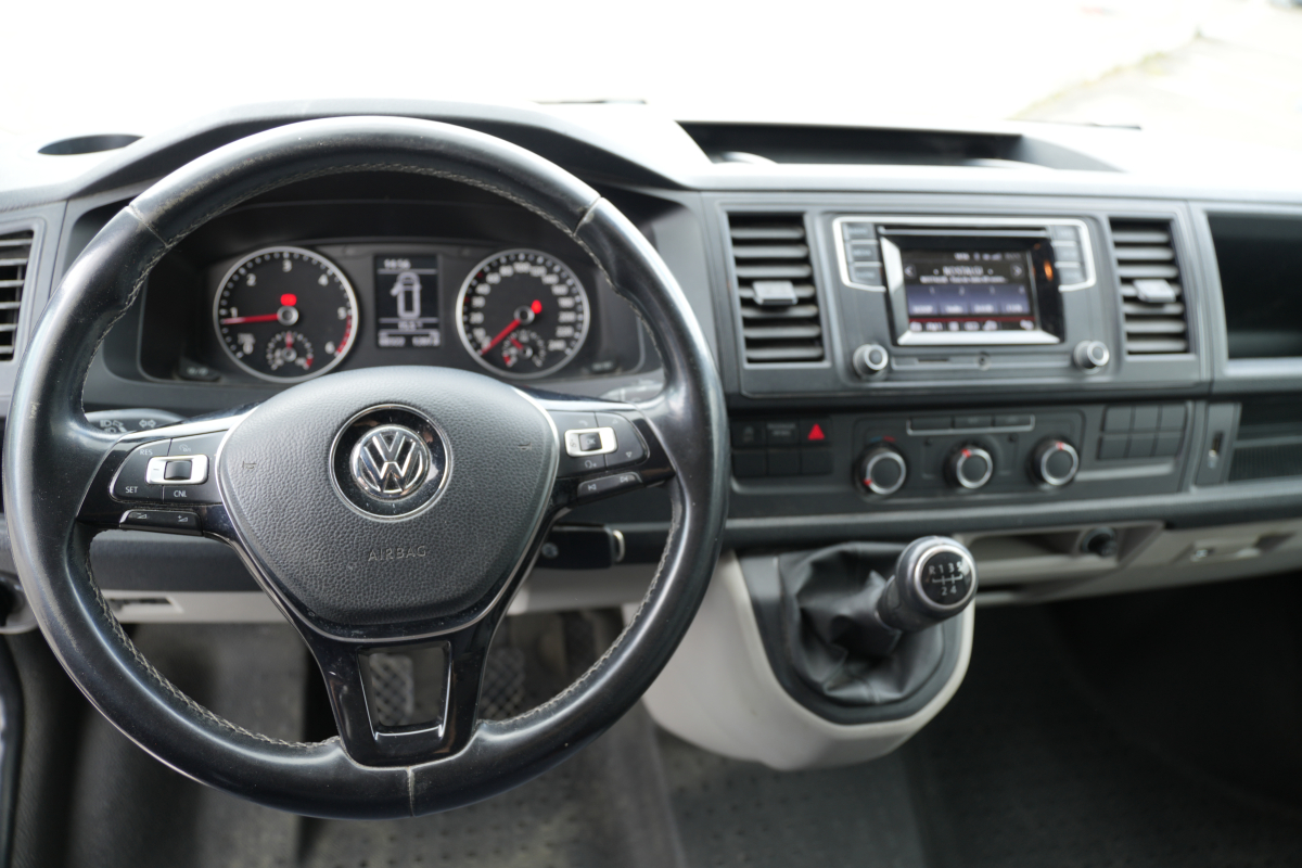 Volkswagen Transporter — 16
