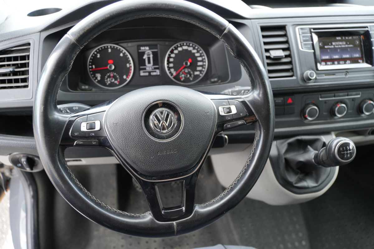 Volkswagen Transporter — 17