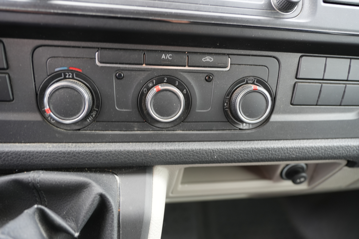 Volkswagen Transporter — 26