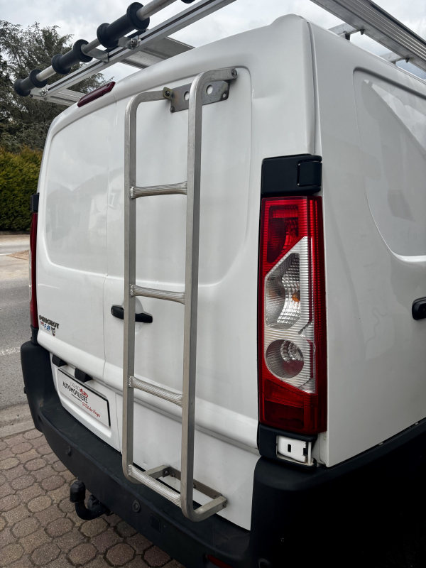 Peugeot Expert — 9
