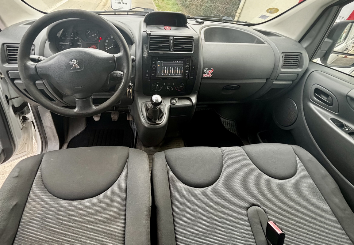 Peugeot Expert — 15