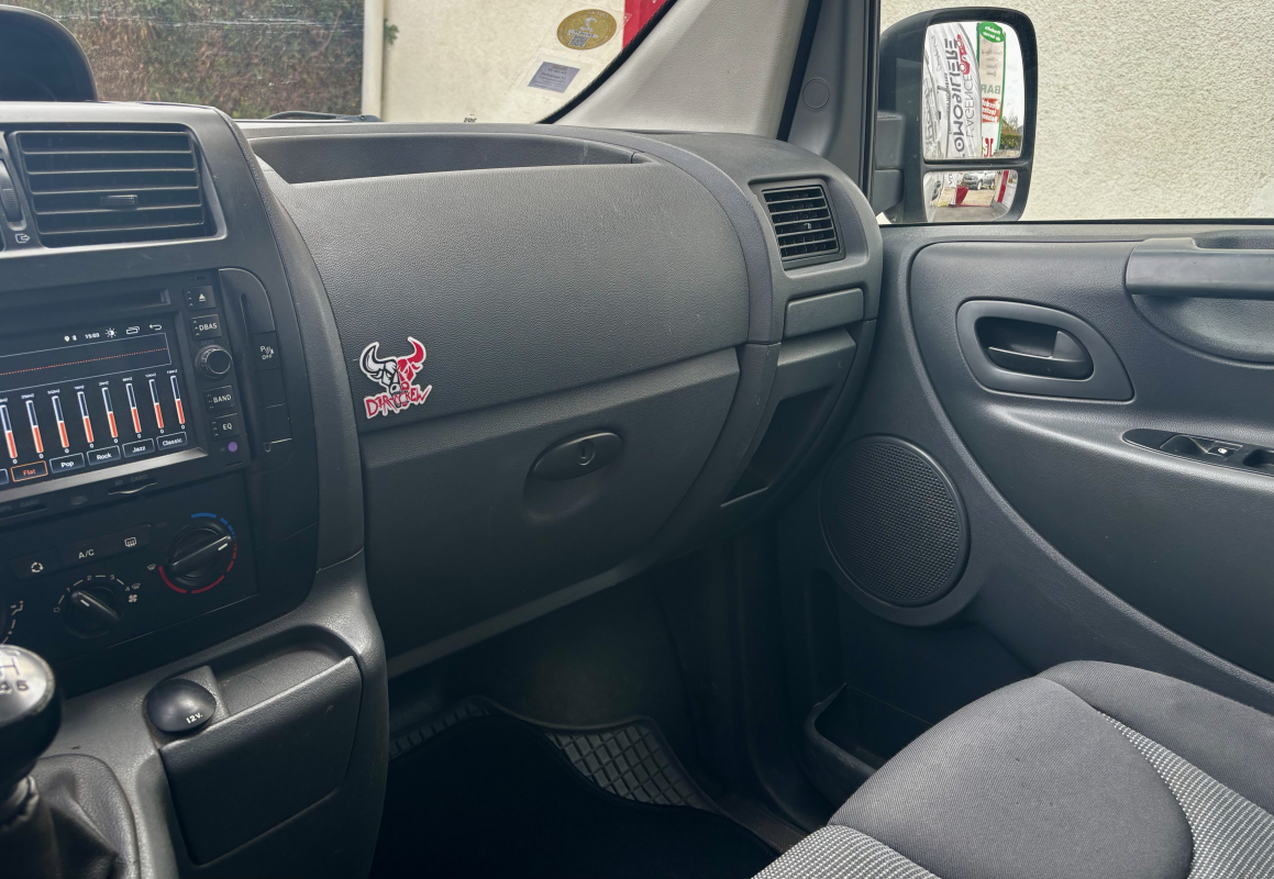 Peugeot Expert — 20
