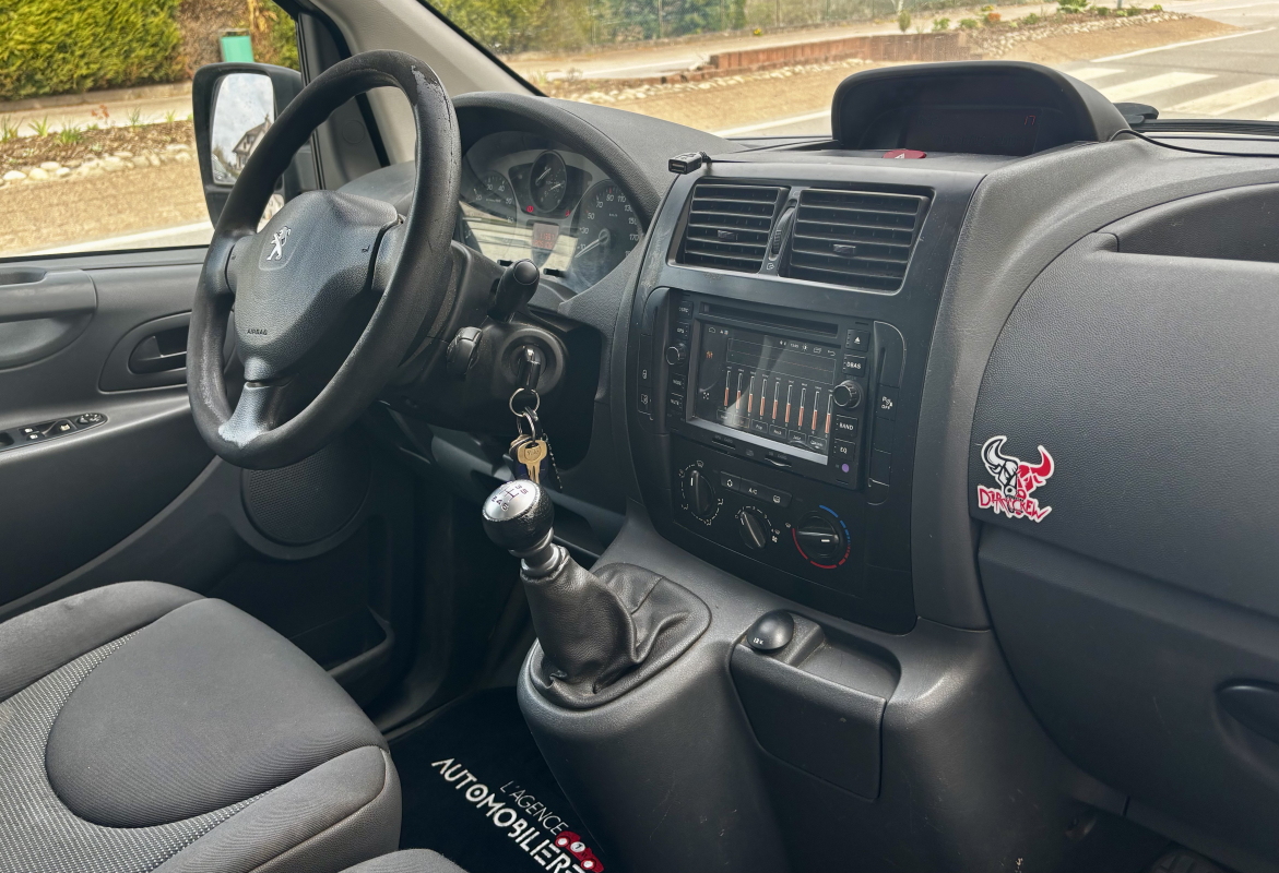Peugeot Expert — 19