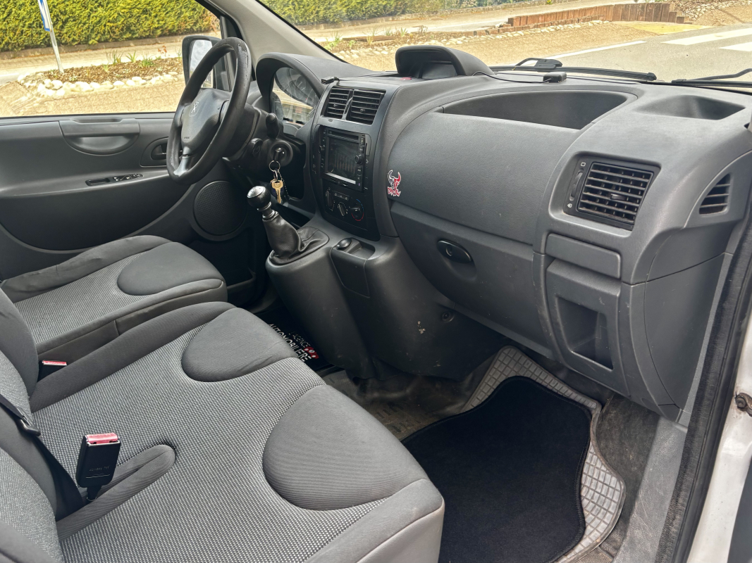 Peugeot Expert — 16