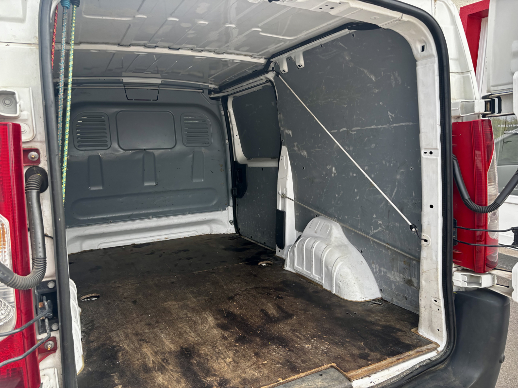 Peugeot Expert — 26