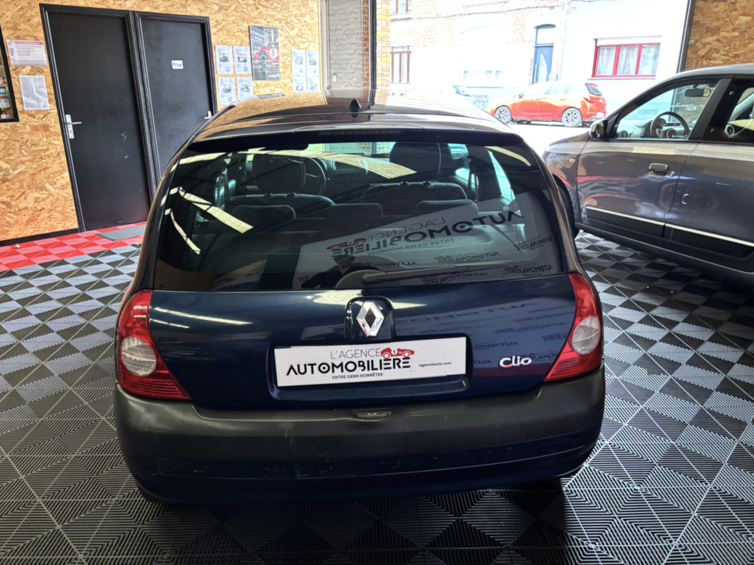 Renault Clio — 6