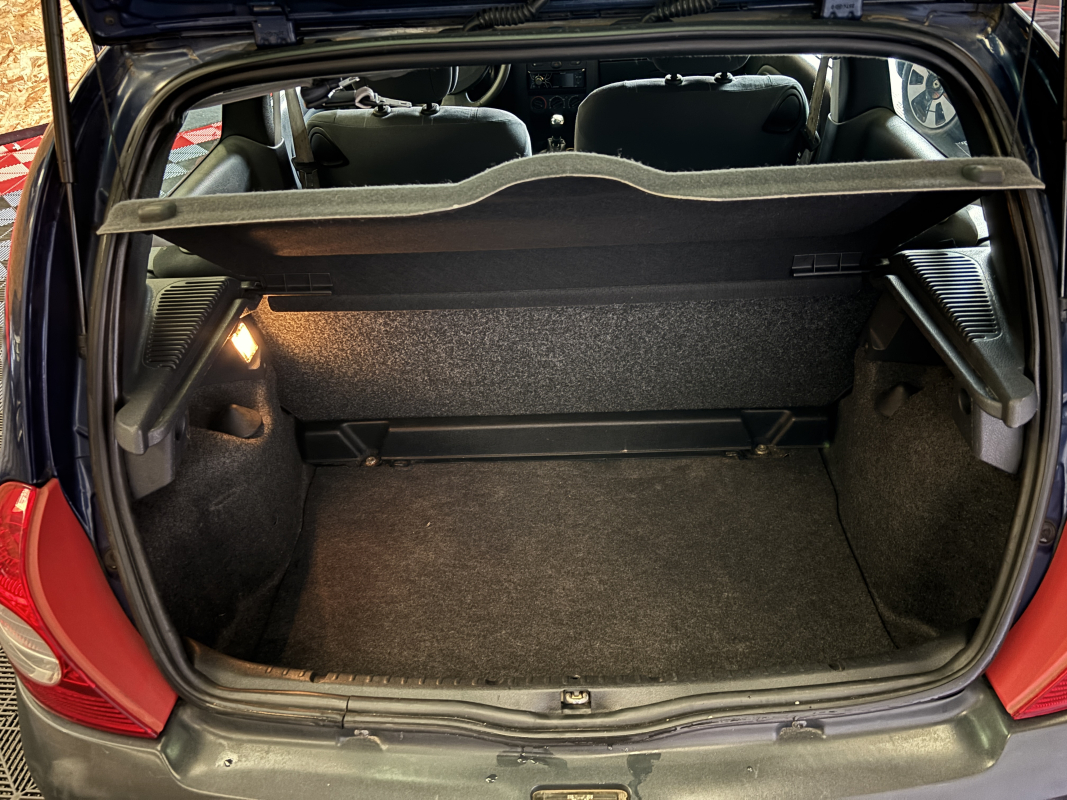 Renault Clio — 9