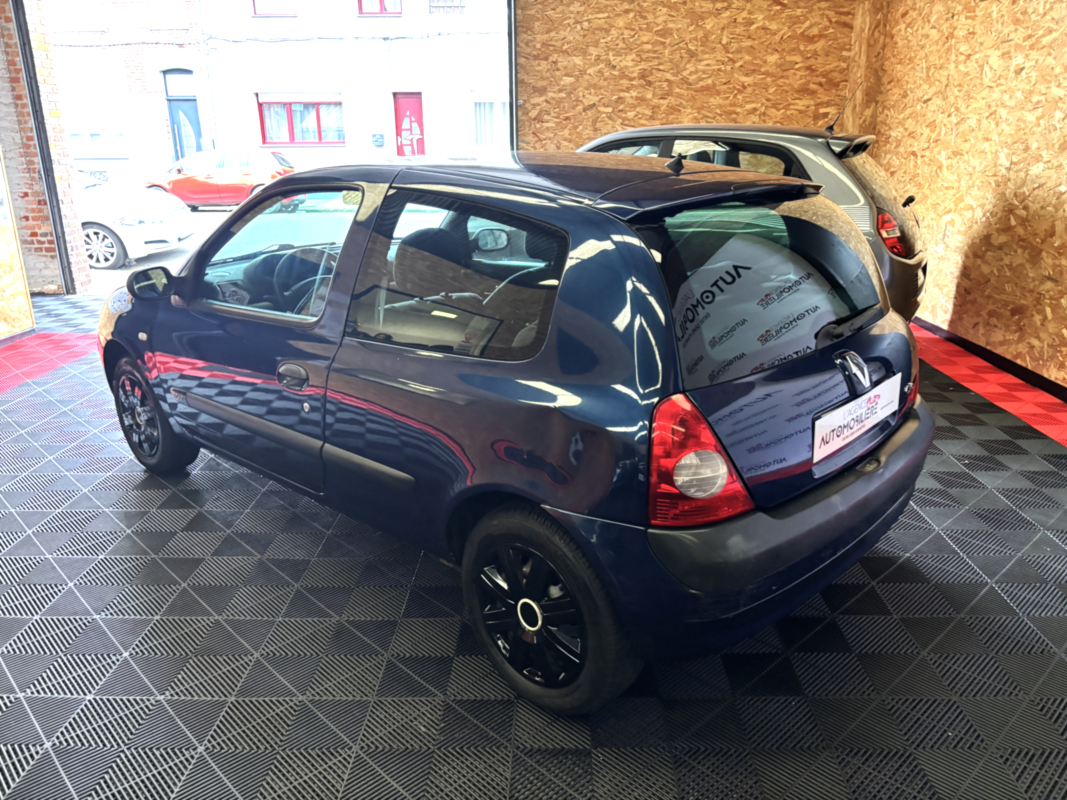 Renault Clio — 7