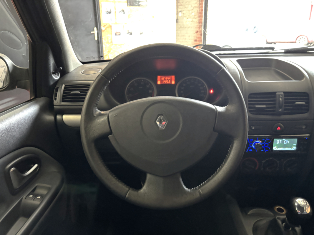 Renault Clio — 20