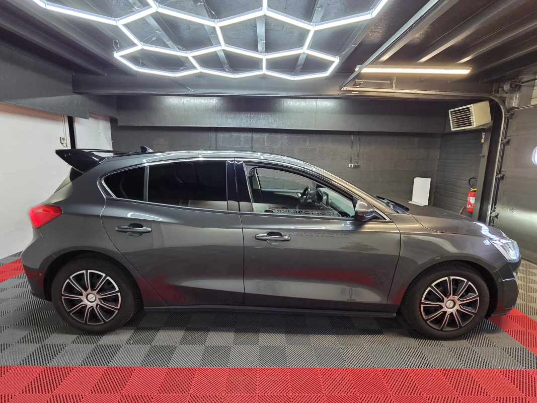 Ford Focus — 4