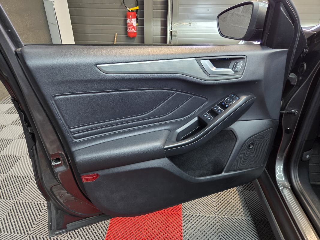 Ford Focus — 11