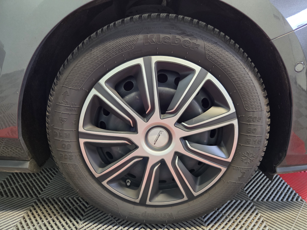 Ford Focus — 27