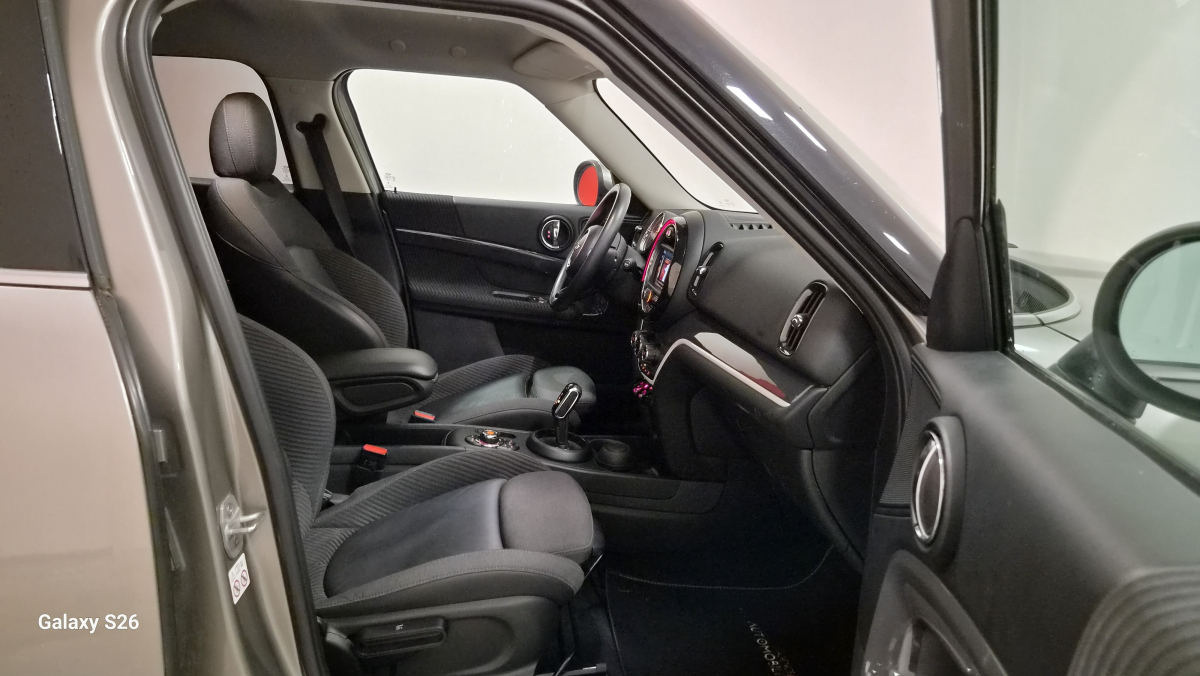 Mini MINI COOPER IV (F66) — 32