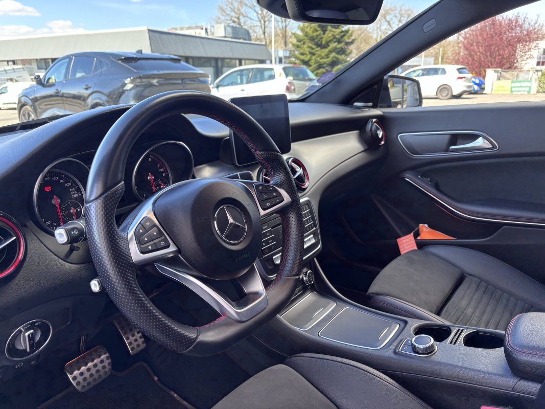 Mercedes Classe CLA — 13
