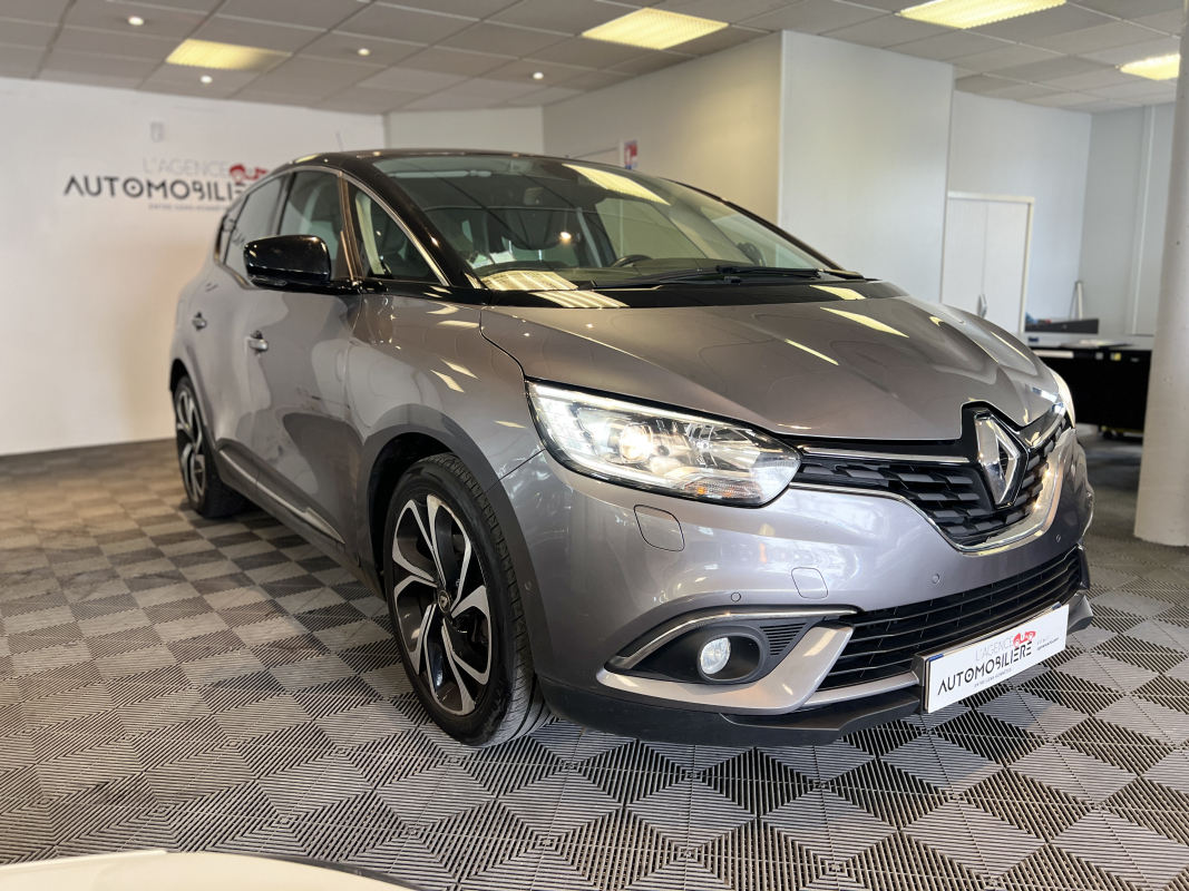 Renault Scenic — 3