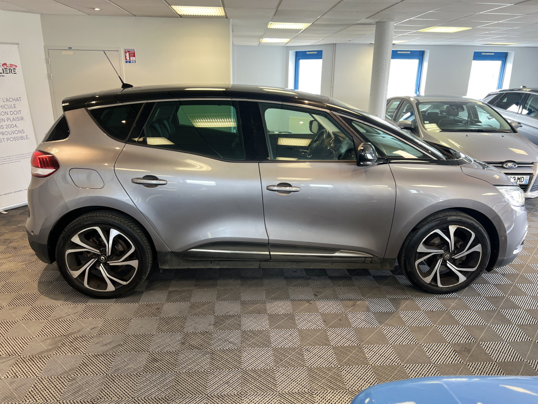 Renault Scenic — 18