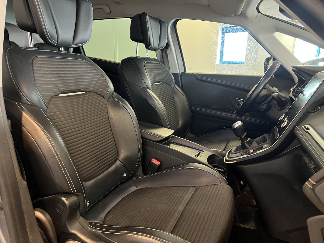 Renault Scenic — 16