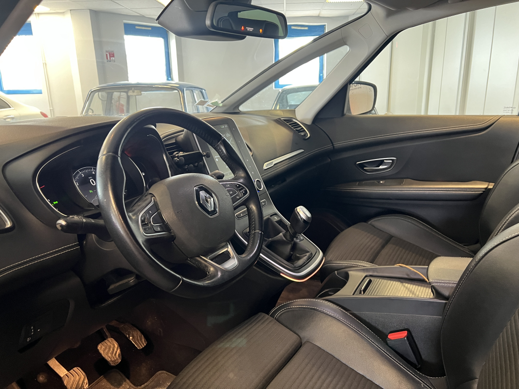 Renault Scenic — 5
