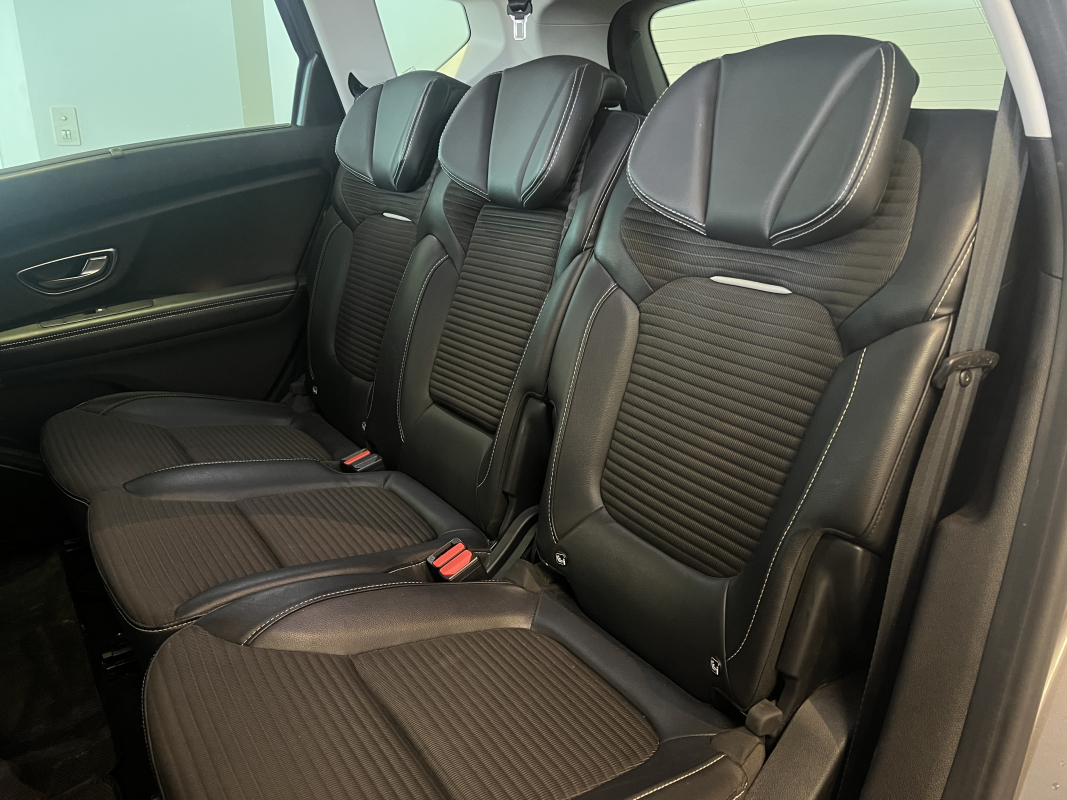 Renault Scenic — 8