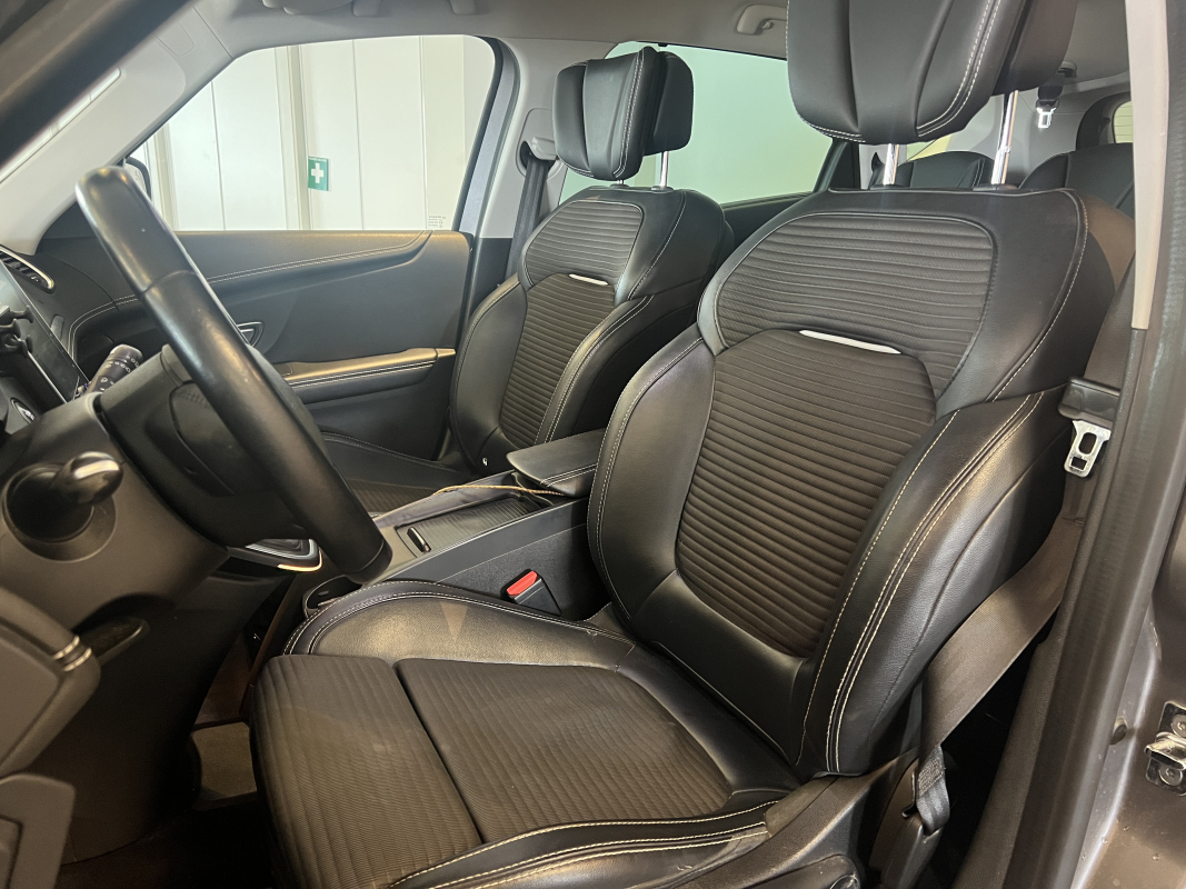 Renault Scenic — 7