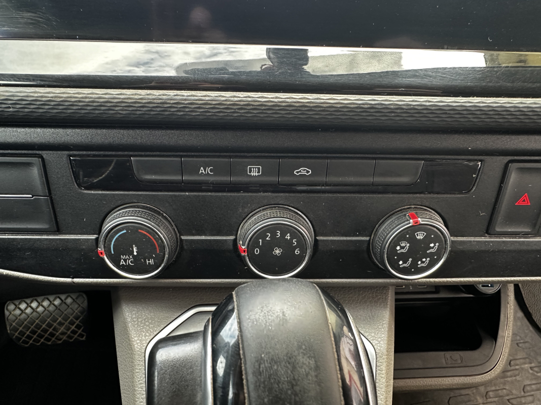 Volkswagen Transporter — 26