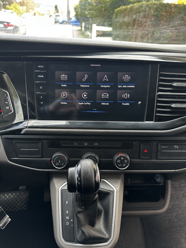Volkswagen Transporter — 27