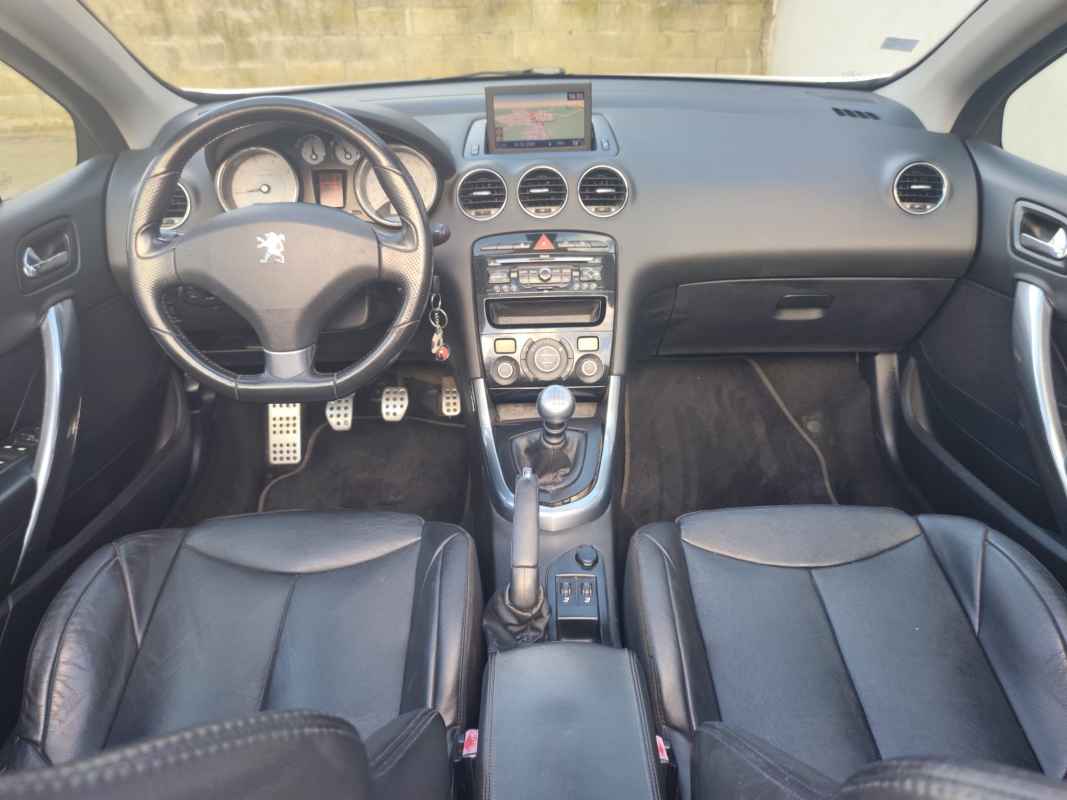Peugeot 308 CC — 12