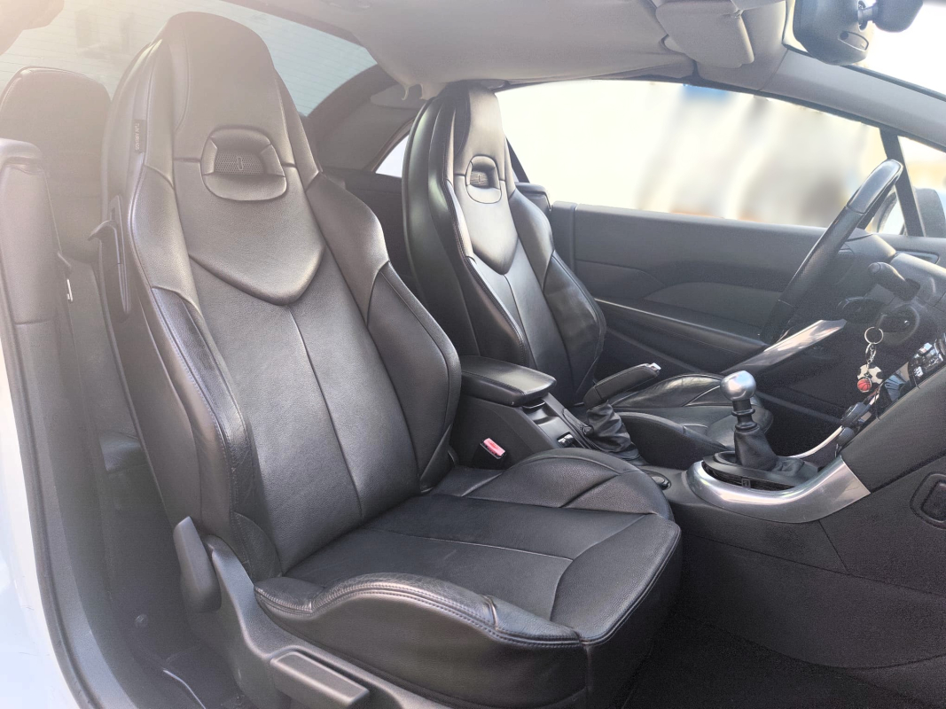 Peugeot 308 CC — 16