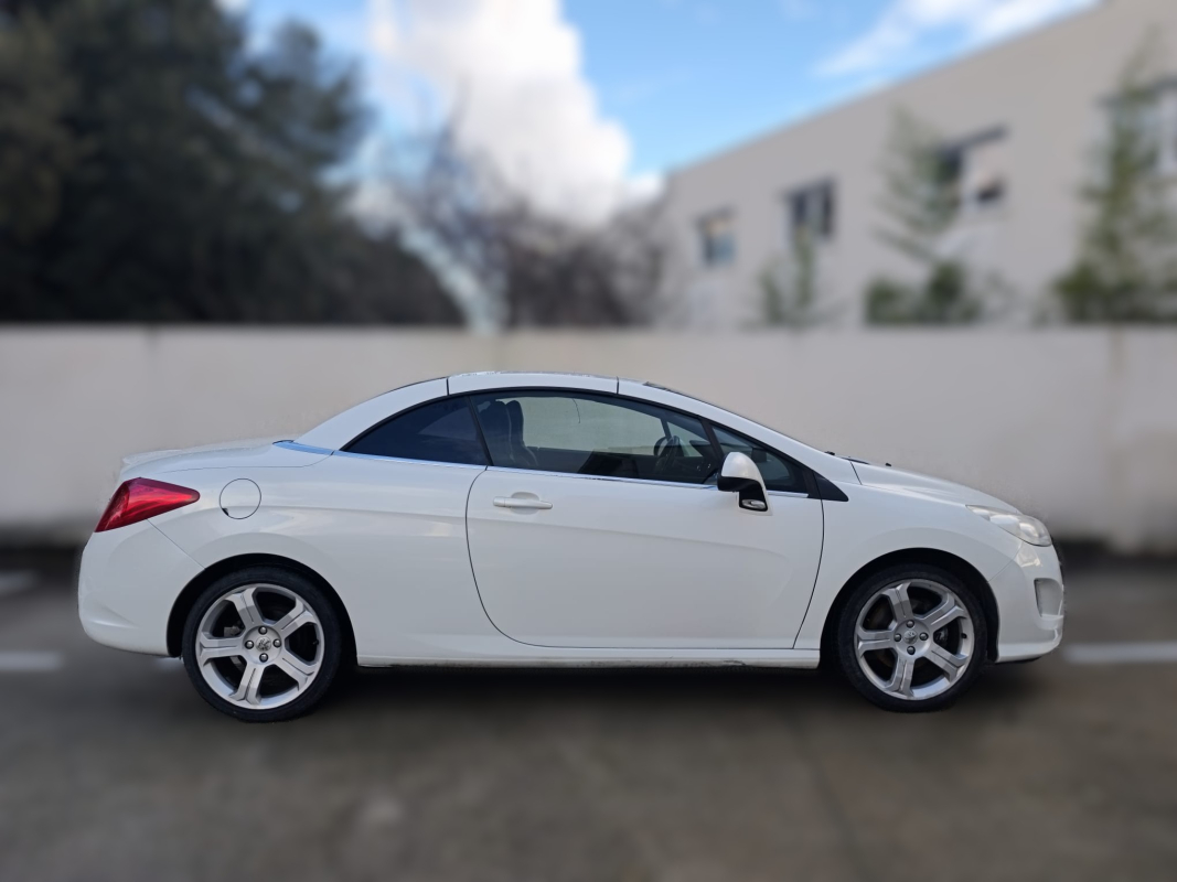 Peugeot 308 CC — 8