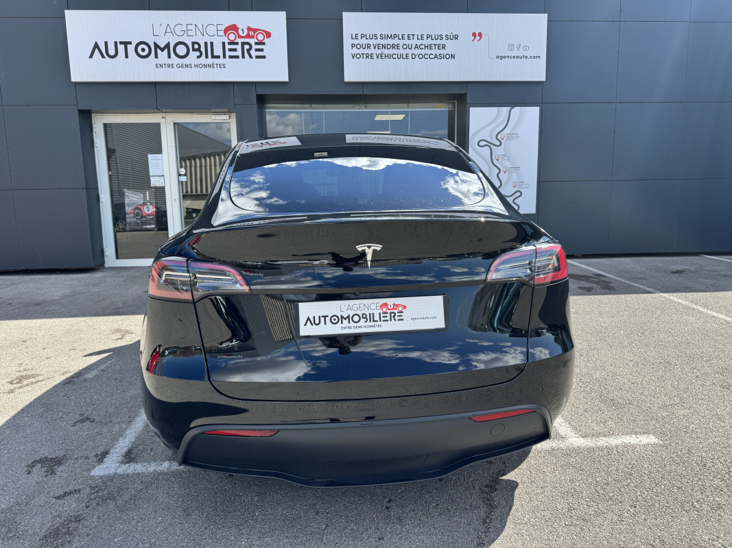 Tesla Model Y — 5