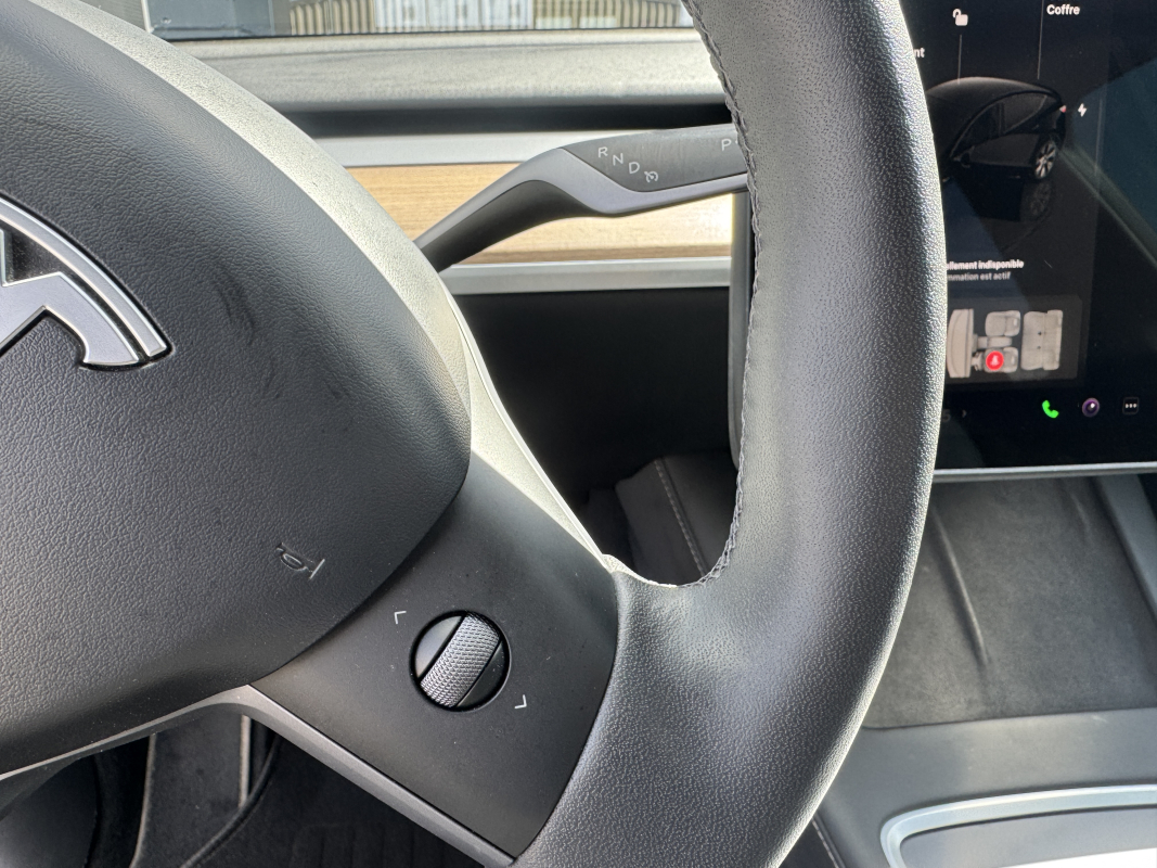 Tesla Model Y — 11