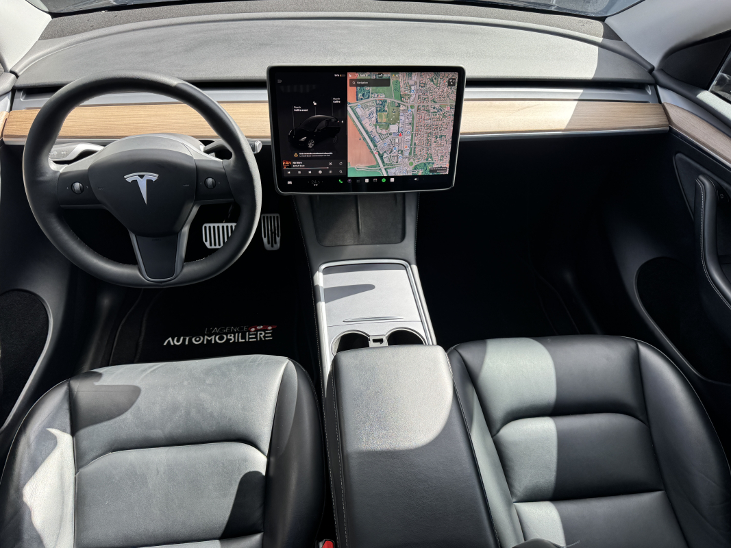 Tesla Model Y — 8