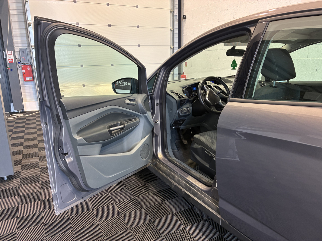 Ford C-Max — 10