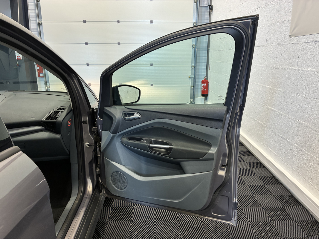 Ford C-Max — 19
