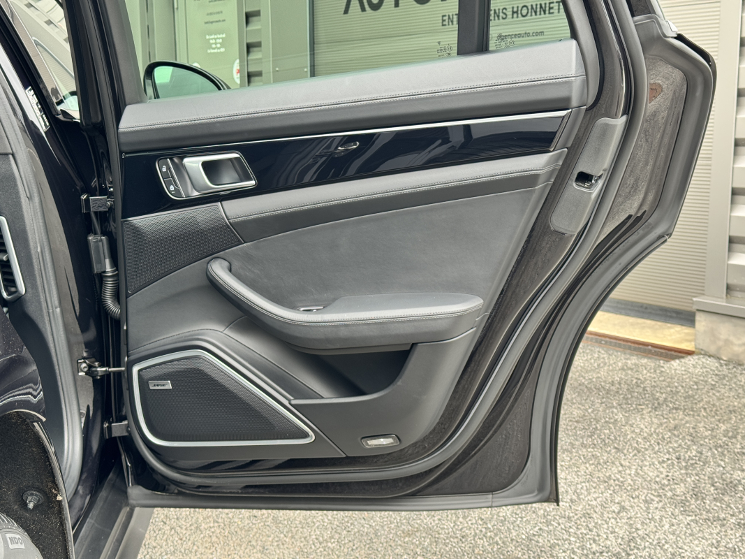 Porsche Panamera — 31