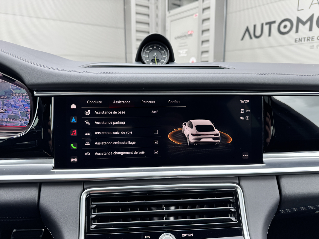 Porsche Panamera — 26