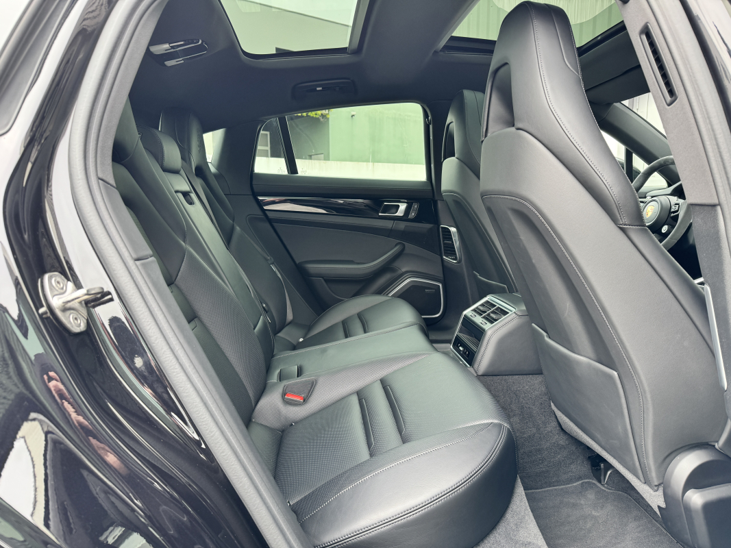 Porsche Panamera — 14
