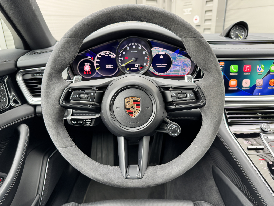Porsche Panamera — 16