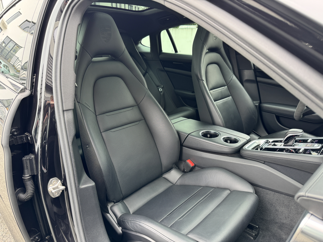 Porsche Panamera — 12