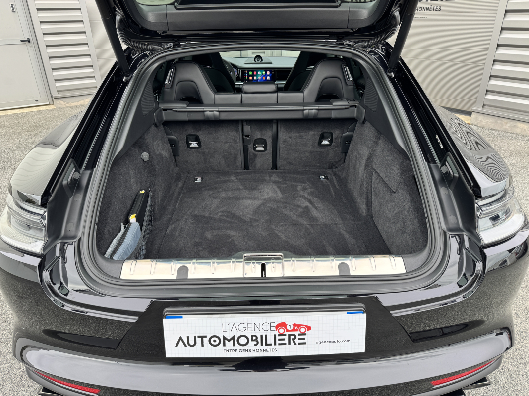 Porsche Panamera — 34