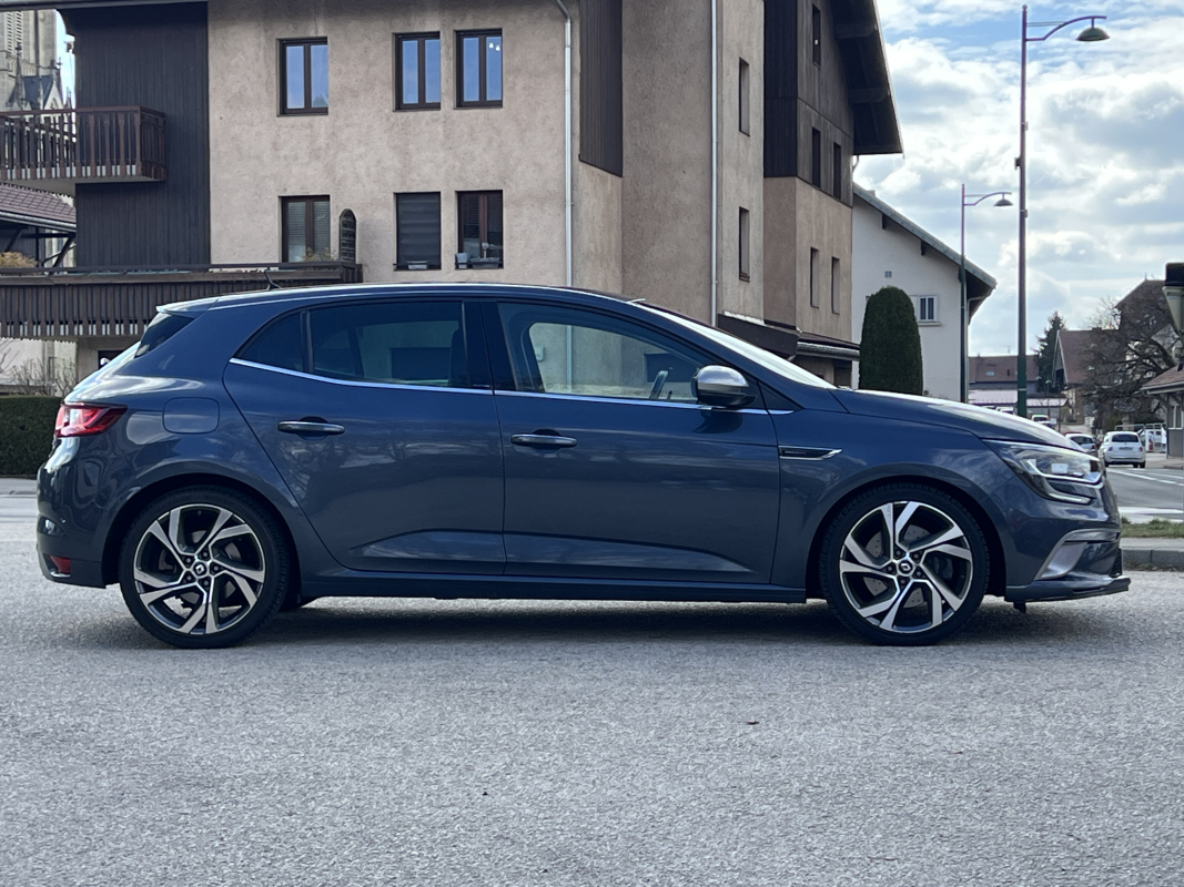 Renault Megane — 6