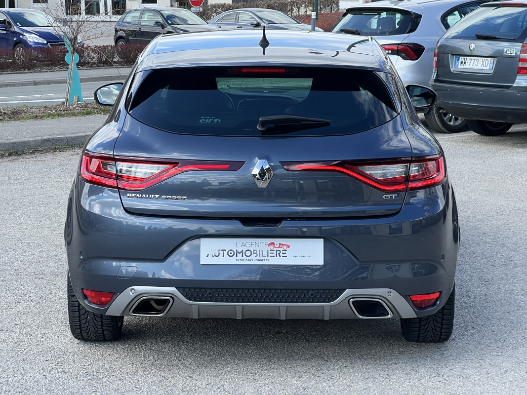 Renault Megane — 4