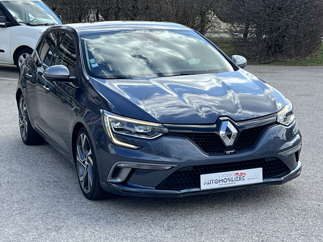 Renault Megane — 7