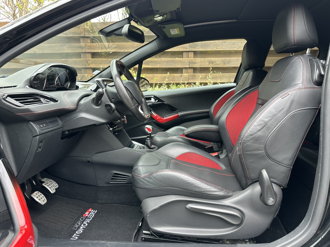Peugeot 208 — 38