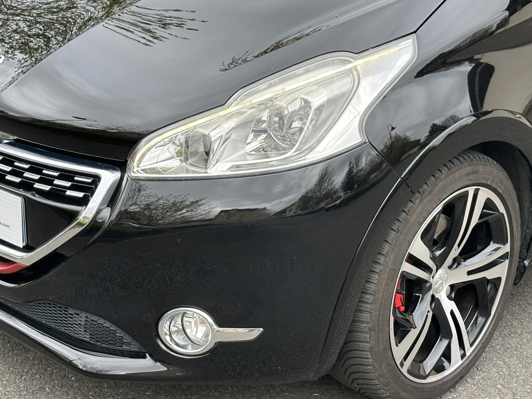 Peugeot 208 — 32